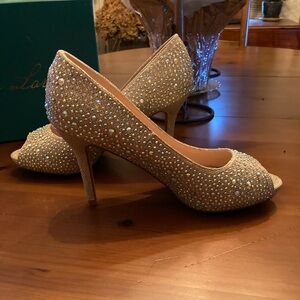 Lauren Lorraine Glittering Champagne Sparkle Heels NWT
